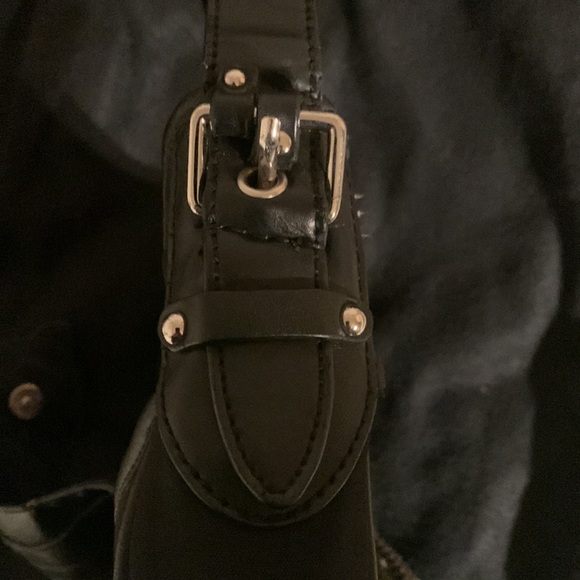 Etienne Aigner hobo with several compartments for organization - Picture 9 of 9